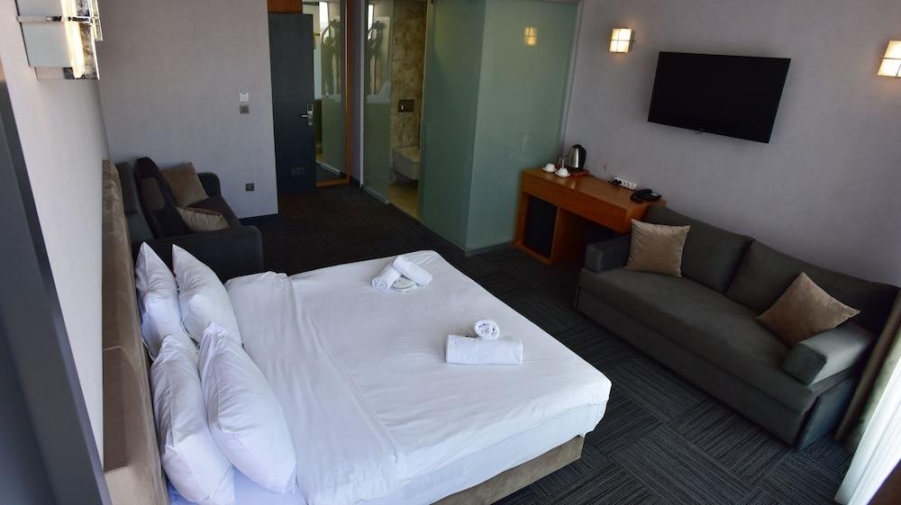 Taksim Hotel V Plus Istanbul Exterior photo